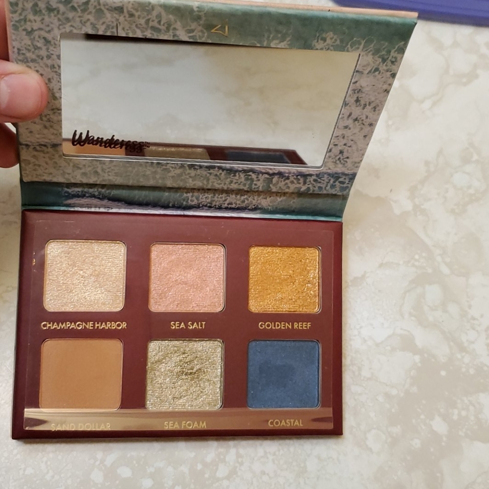 Makeup - Picture 2 of 2